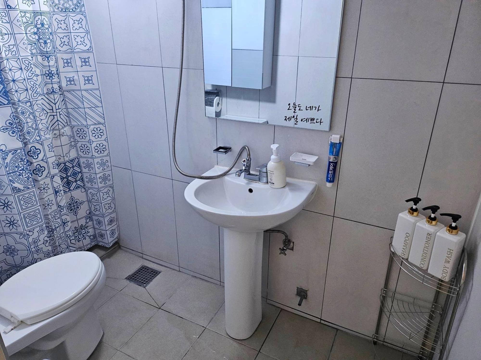 Villa Konkuk Univ Stn 6min #tworooms #restroom Remodeling #beamproject #seongsu Seoul